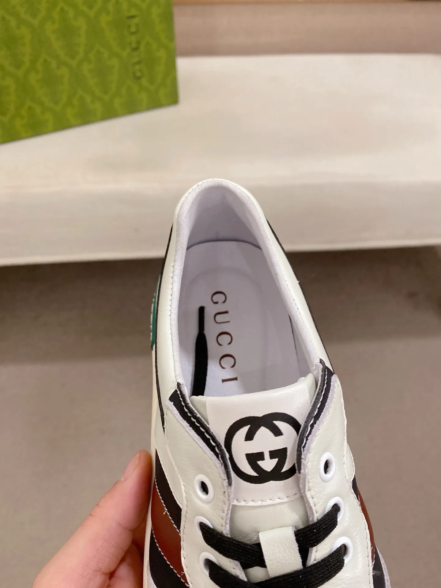 Men's clothing and shoes💰:440💰 (Gucci) The latest 🎁🎁casual and fashionable men's shoes👟 from the official website, hot style 💥 style is simple and elegant, exclusive for trendy men. Unique latest brand elements from the official website 👑original Gucci decoration, fashionable and generous, original cowhide leather ✅sheepskin lining, official website designated wear-resistant casual outsole, classic model taken at the counter in kind🎬38-44
